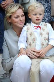 Les enfants du prince albert de monaco se prénomment jacques et . Gabriella Et Jacques Les Jumeaux Princiers De Monaco Stars Du U Cavagnetu Monaco Princesse Charlene Celebrations