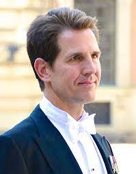Príncipe sébastien, de luxemburgo o príncipe sébastien, 25 anos, é o 6º na linha de sucessão ao trono de luxemburgo, pequeno estado soberano situado na europa ocidental. Paulo Principe Herdeiro Da Grecia Wikiwand