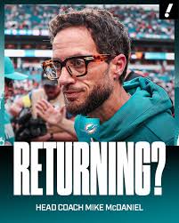 Signs continue to point towards" Dolphins head coach Mike McDaniel  returning next season, per Ian Rapoport and Tom Pelissero. Miami is 6-3  after losing six of its first seven games of the