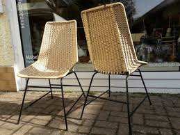 2 Originale Ddr Rattanstuhle Auf Eisengestell In Der Ddr Produziert Masse 0 45 M Breit 0 50 M Tief Sitzhohe 0 44 M Hohe Der Ruc Ikea Stuhle Sitzen