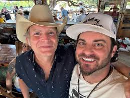 Great show tonight with some great people in Albert!!!! Love it when family  comes out to hang!