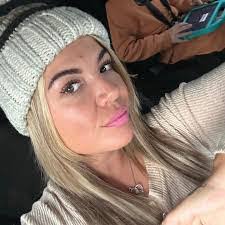 Melissa Lauderbaugh's Instagram, Twitter & Facebook