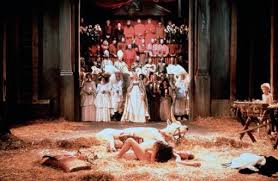 She imprisons the mother and begins to exploit the baby by selling blessings to the desperate townspeople of mâcon. Das Wunder Von Macon 1993 Film Cinema De