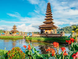 The 19 Cheapest Places For A Holiday Outside Europe Beach Honeymoon Destinations Cheap Holiday Destinations Honeymoon Destinations