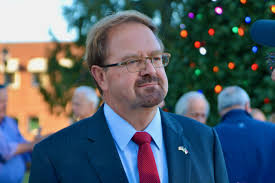 Chuck Edwards ignores GOP appeals to decry Trump's federal indictment •  Asheville Watchdog