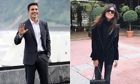 Maybe you would like to learn more about one of these? Alex Gonzalez Inicia El Ano En El Paraiso Y Con Mensaje De Amor A Blanca Rodriguez
