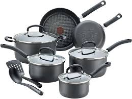 Easy to clean and dishwasher safe. The 7 Best Nonstick Cookware Sets In 2021