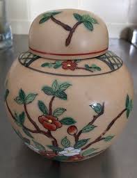 Japanese Acf Porcelain Ware Flower Lidded Ginger Jar Vase Decorated In Hong Kong Ginger Jars Jar Vase Red Vases