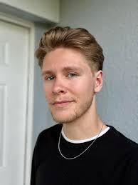 Ashley Penick's Instagram, Twitter & Facebook