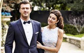 Başak dizer tatlıtuğ tüm naifliği ile birlikte bu haftanın konuğu. Basak Dizer Wiki Age K Vanc Tatl Tug Husband Height Married