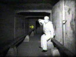 Film yang disutradari oleh arie azis ini dibintangi antara lain oleh marcell darwin, melvin lim, ronald gustav, thalita latief, tsania marwa, nuri maulida, salvita salim, dan bunga jelita. 8600 Hantu Lawang Sewu Terbaik Gambar Hantu