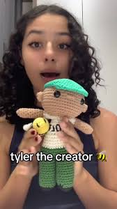 tyler the creator de crochê🧶 uma encomenda personalizada que eu adorei  fazer, ficou uma graça #seeyouagain #tylerthecreator #croche #fy  #crochettiktok #tylerthecreatormedia