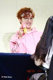 Kpop Idols Bubbles On Twitter Signs Event Im Youngmin Kpop Idol