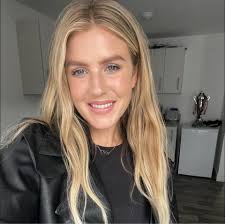 Looking for local house cleaners please 😁🫧🫧