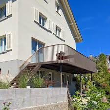 Anbaubalkon Mit Gelander Und Treppe Fur Einfamilienhaus Balkonanbau Feuerverzinkt In 2020 Balkonanbau Anbaubalkon Treppe