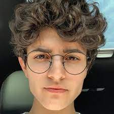 25 gender neutral haircuts that will give you a bold, androgynous look. Curly Androgynous Haircuts See More Ideas About Androgynous Haircut Hair Cuts Short Hair Styles