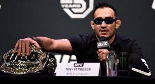 Бывший временный чемпион ufc в лёгком весе. Toni Fergyuson Byl Shokirovan Uznav Chto Ego Lishayut Vremennogo Titula