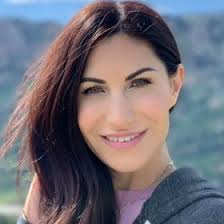 Alisa Coates's Instagram, Twitter & Facebook