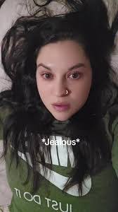 Shannon Detwiler's Instagram, Twitter & Facebook