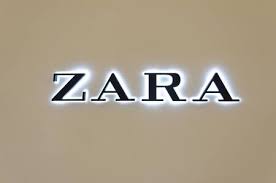 At logolynx.com find thousands of logos categorized into thousands of categories. Shenzhen China 17 Mai 2015 Zara Logo Zara Ist Ein Spanischer Bekleidungs Und Zubehorhandler Mit Sitz In Arteixo Galizien Und Wurde 1975 Von Amancio Ortega Und Rosalia Mera Gegrundet Lizenzfreie Fotos