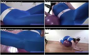 Entdecke rezepte, einrichtungsideen, stilinterpretationen und andere ideen zum ausprobieren. Shiny World Nylons Spandex Jeans Outfit