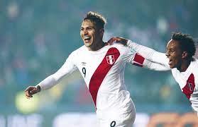 En la primera práctica de paolo guerrero, en la víspera del perú vs. Paolo Guerrero The Talisman As Devastating As Any Target Man From His Era