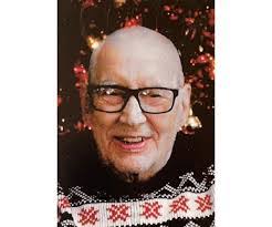 Corey Epley's Instagram, Twitter & Facebook