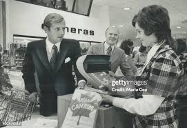 18 Sheppard Ave W Stock Photos, High-Res Pictures, and Images