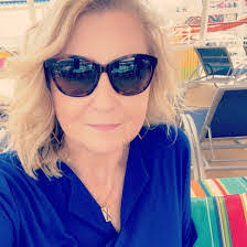 Jana Tipton's Instagram, Twitter & Facebook