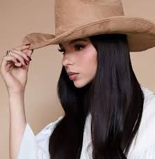 Pepe Aguilar se quiebra en público ante la inminente caída de su carrera  por un video de Ángela!…ver mas