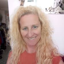 Ein Traditionsgeschäft macht zu: Kämpgen auf der Adalbertstraße.  👞👠🥿👡👟🥾 📸 Michael Lögers #iloveoche #aachen #fblifestyle #kämpgen