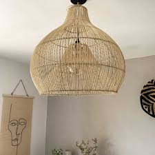 Fabrication 100% française dans notre atelier de roubaix. Suspension Abat Jour Xl Rotin Forme Arrondie Sur Luminaire E27