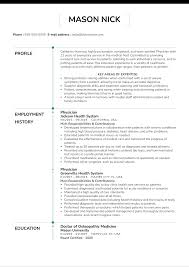 Medical graduate resume/ fresher doctor resume. Physician Resume Example Kickresume