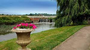 Visit victoria gardens for shopping, dining, and entertainment activities. Pretty Riverside Gardens A Hidden Gem Review Of Victoria Pleasure Gardens Tewkesbury England Tripadvisor