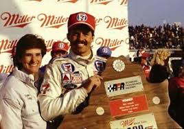 This category is for questions and answers related to nascar rules, as asked by users of funtrivia.com. Beautiful Nascar Superstar Richard Petty 8x10 Photo W Borders Fan Apparel Souvenirs De Invaller Racing Nascar