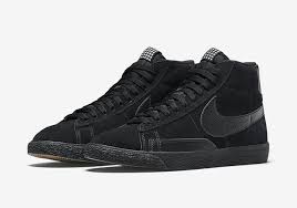 Leather upper, textile lining and other materials sole. Nike Blazer Mid Prm Vntg Stars Black White Sneakerfiles