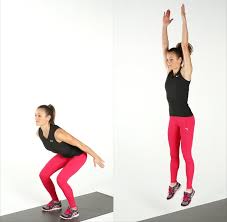 A squat is a strength exercise in which the trainee lowers their hips from a standing position and then stands back up. 30 Tage Squat Challenge Das Beste Workout Fur Oberschenkel Und Po