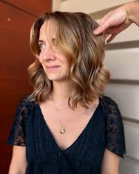 ✨ Balayage naturel by L'Oréal Professionnel ✨ Un éclat subtil, fondu  parfait, et un effet soleil tout en douceur. Des cheveux lumineux, sans  compromis sur la santé 💫 #loréal #lorealprofessional #balayage  #summerbalayage #