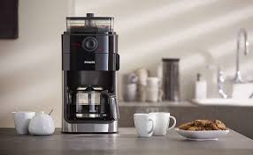 Vasul termoizolant al cafetierei tale cu filtru îţi va menţine cafeaua caldă pentru mai mult timp şi duza inteligentă a cafetierei cu filtru roteşte cafeaua pe măsură ce aceasta picură în vasul de sticlă. Top 5 Des Meilleures Cafetieres A Filtre 2021