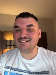 What rooms or apartments are available for rent in Nashville with a budget  of 900-1000?