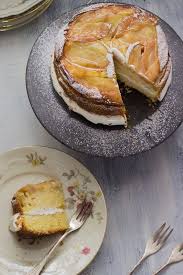 Gesturzter Apfel Polenta Kuchen Mit Calvados Mascarpone Fullung Rezept Apfel Rezepte Birnen Dessert Leckere Kuchen