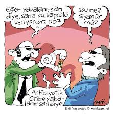Eger Yakalanirsan Diye Sana Su Kapsulu Veriyorum 007 Bu Ne Siyanur Mu Antibiyotik Gribe Yakalanirsan Diye Karikatur Mizah Karikatur Mizah Ve Komik
