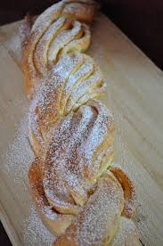 Brioche Tressee Divine Kringel Estonien Blog Cuisine Avec Du Chocolat Ou Thermomix Mais Pas Que Canelle Recette Recettes De Cuisine Alimentation