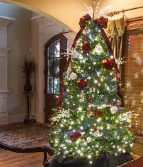 Best Christmas Tree Light Ideas That You Can Also Try At Your Home Cool Christmas Trees Outdoor Christmas Lights Christmas Lights
