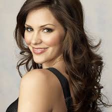 Katharine McPhee in Spanish