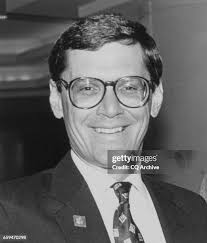 14 Charlie Ayers Stock Photos, High-Res Pictures, and Images