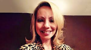 Robin Folsom's Instagram, Twitter & Facebook