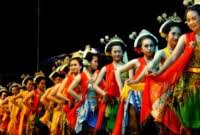 Pola lantai adalah pergerakan yang dilakukan dengan cara berpindah atau bergeser secara terstruktur sehingga membentuk. Pola Lantai Tari Merak Gambar Dan Penjelasannya Silontong