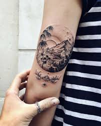 Sasha Kiseleva Nin 16 Carpici Dovmesi Sanatsal Dovmeler Tattoo Tattoo Life