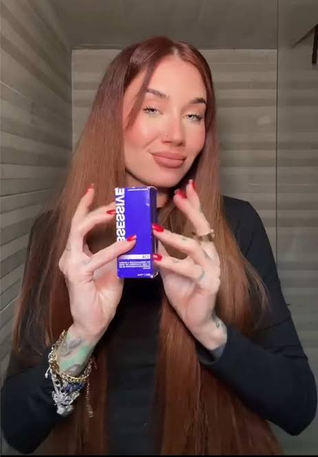 Hola amores 💖 Hoy os queria enseñar esta pasta que me ha recomendado mi  dentista para blanquearme los dientes de forma segura en casa. Os la  recomiendo 100%, mirad los resultados solo el primer ...